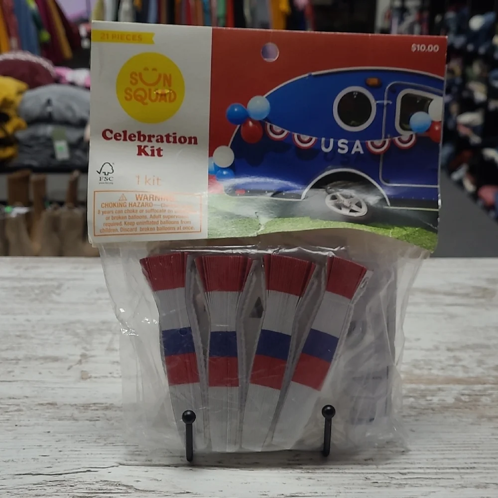 Sun Squad Mobile Americana Celebration Kit – Stars & Stripes – 21‑Piece Décor